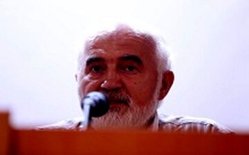احمد توکلی: حقوق‌های نجومی هنوز برنگشته است 