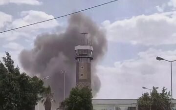 حملات هوایی عربستان به فرودگاه بین‌المللی صنعا