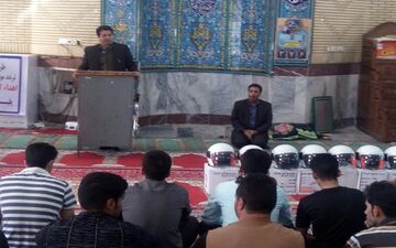 توزیع 50 کلاه ایمنی در بین موتور سوران چرداولی