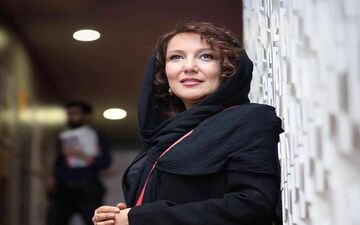 پانته آ بهرام دوباره حاشیه ساز شد | دلیل حرکات عجیب پانته آ بهرام چیست ؟ جذب فالوور یا ....