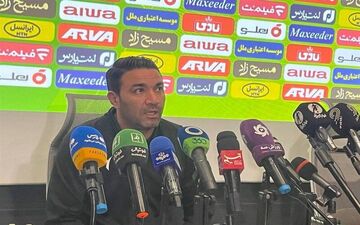 نکونام برای داوران دربی نوشابه باز کرد