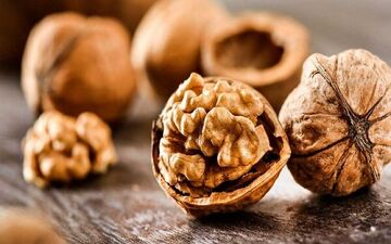 برای لاغر شدن گردو را این طور مصرف کنید