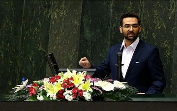 وزیر ارتباطات: با بستن پلت‌فرم‌های دیگر اینستاگرام به قطب تبدیل شده است
