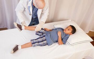 والدین جدی بگیرند/ رمز سلامتی دردهای عضلانی و اسکلتی در کودکان/فیلم