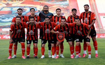 پیروزی تراکتور بر پرسپولیس و جشن بازیکنان با آبگوشت