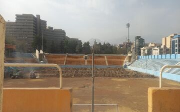 ورزشگاه قدیمی پرسپولیس‌ و راه آهن شخم خورد و یک چمن طبیعی دیگر از بین رفت/ استادیوم فراوان مسابقه فوتبال ممنوع!