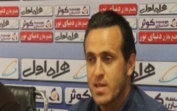 کریمی: مالک باشگاه فقط در اسم عوض شده و شرایط تغییر نکرده است/ باید بیشتر کار کنیم 