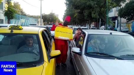 برگزاری "کمپین از خودمان شروع کنیم" در تقاطع های شهر کرمانشاه به روایت تصویر