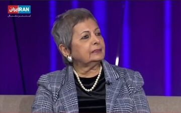 اعتراف کارشناس شبکه ضدانقلاب درباره آیت‌اللّه خامنه‌ای