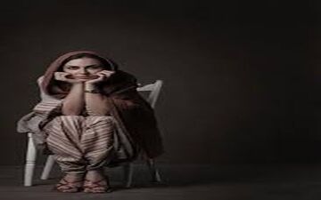 سلفی آینه ای شیوا ابراهیمی در کافه امجدیه