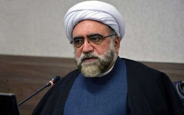 تولیت آستان قدس رضوی: نگذاریم آقازاده‌ها به کشور دست‌درازی کنند