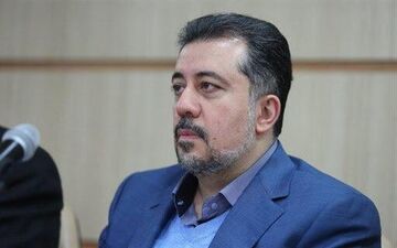 دولت خادم جوانان نیست چون دارایی مردم و جوانان را در اختیار دارد