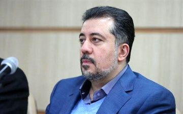 دولت خادم جوانان نیست چون دارایی مردم و جوانان را در اختیار دارد