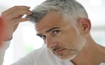 خوراکی های جادویی که روند سفید شدن مو را کند می‌کنند!