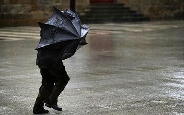 همدانی ها به گوش: هشدار وزش باد شدید