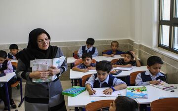 پرداخت وام ۵۰ میلیون تومانی به فرهنگیان/ واریز ۲۵۵ میلیارد تومان از مطالبات معلمان