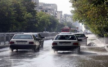 وزش باد شدید در تهران؛ برای گرفتن سلفی در باد به نقاط مرتفع نروند