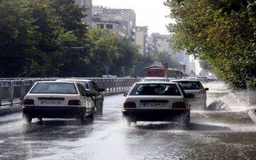 وزش باد شدید در تهران؛ برای گرفتن سلفی در باد به نقاط مرتفع نروند