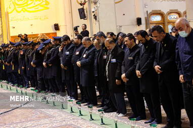 آیین شمعدان گردانی خادمان حرم حضرت معصومه(س)