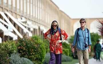 گردشگران بین‌المللی علاقه ای برای سفر به ایران ندارند