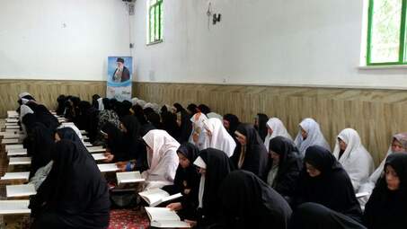 مراسم جزءخوانی قرآن کریم در بقعه متبرکه امامزاده ابراهیم (ع)طاقبستان به روایت تصویر