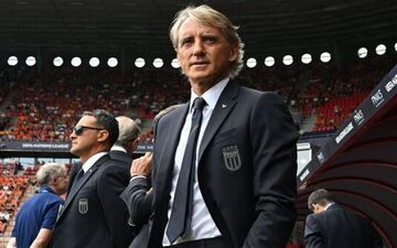 مانچینی به عنوان سرمربی جدید ایتالیا منصوب شد، رانیری جانشین مالدینی گردید