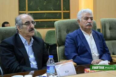 نشست معاون سیاسی وزارت کشور با معتمدین کرمانشاه