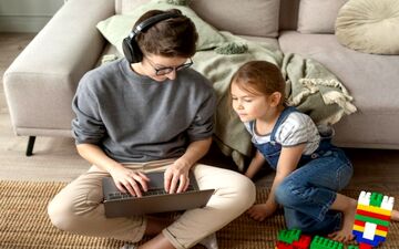 کودکم بچه ها رو میزنه؛ دلیل و راه حلش چیه؟