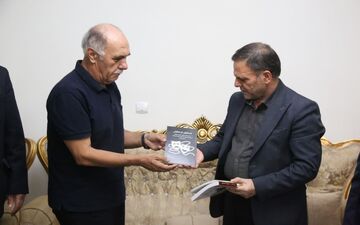 تجلیل استاندار از پژوهشگر زنجانی