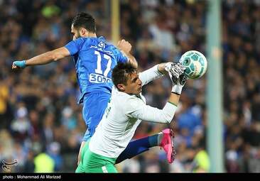  دیدار تیم های فوتبال استقلال تهران و سیاه‌جامگان مشهد  + تصاویر