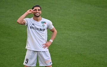 در تعقیب آقای گل: مهاجم سابق پرسپولیس در لیگ ژاپن می‌تازد!
