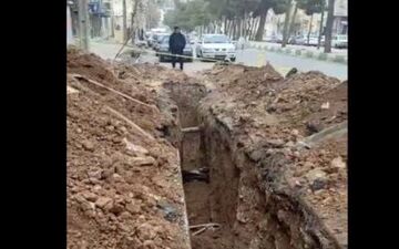 رفع انسداد مسیر فاضلاب خیابان شهدای برادران رحمانپور شهر کرمانشاه 
