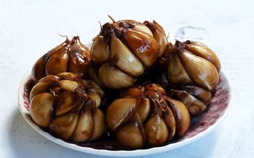 بلدی سیر ترشی 7 ساله به سبک شمالی ها درست کنی ؟ | آموزش قدم به قدم درست کردن سیر ترشی