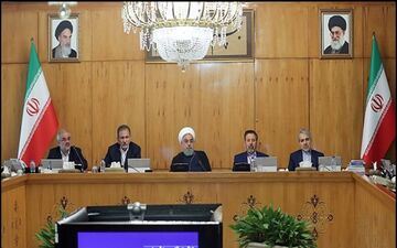 
میزان عیدی  کارکنان دولت 10 میلیون ریال تعیین شد