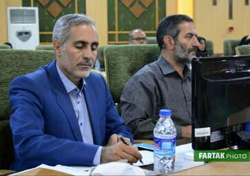 نشست معاون سیاسی وزارت کشور با معتمدین کرمانشاه