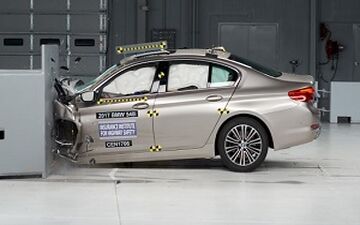 تست تصادف bmw سری 5 + فیلم 