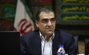 رقابت خیران در ساخت مراکز بهداشتی درمانی مناطق زلزله زده کرمانشاه/به ایرانی بودنم افتخار می‌کنم