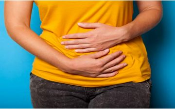 درد در ناحیه راست شکم یعنی چه؟