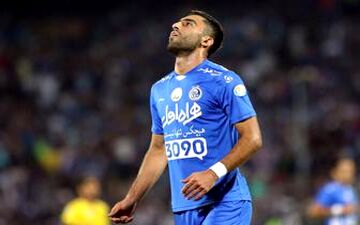 مهاجم اول استقلال محروم شد 