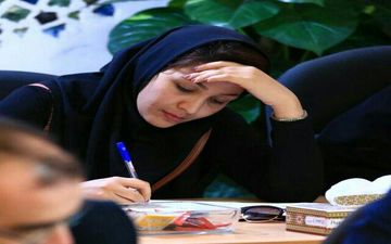 به بهانه اخراج خبرنگاری که منجر به استعفای سردبیر  و  جمعی از اعضای تحریریه شد 
