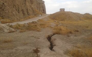 ضرورت نجات نفایسی چون کعبه زرتشت از خطر تخریب ناگهانی
