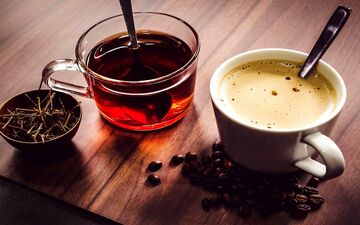 نوشیدن چای و قهوه در گرمازدگی؛ ممنوع یا مجاز؟