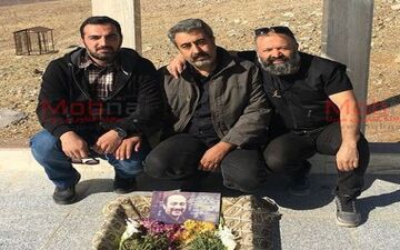 حضور هنرمندان بر سر مزار عارف لرستانی (عکس)