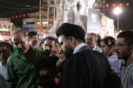گزارش تصویری از حضور رئیس اداره اوقاف شهرستان قدس در جمع مردم/برگزاری میز خدمت و سخنرانی در تجمعات شبانه
