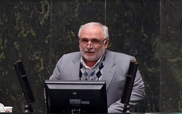 برخی مسئولان حاضر به قبول شرایط بحرانی‌ نیستند