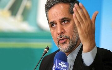 روحانی با اختیارات خود می‌توانست مانع برباد رفتن 14 میلیارد دلار ذخایر شود