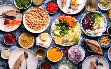 پیشگیری از آلزایمر با رژیم غذایی مدیترانیه‌ای