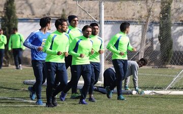 نگاه تلسکوپی شفر روی تمرینات خاص آبی‌پوشان