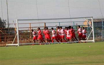سربازان یحیی برای رویارویی با ارتش سرخ بخط شدند