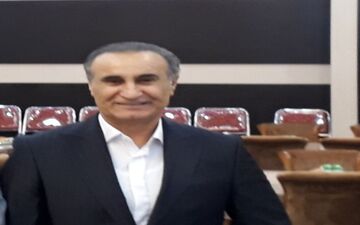 کمک 60 میلیونی معلم بازنشسته ایوانی به صندوق خیریه شهرستان ایوان